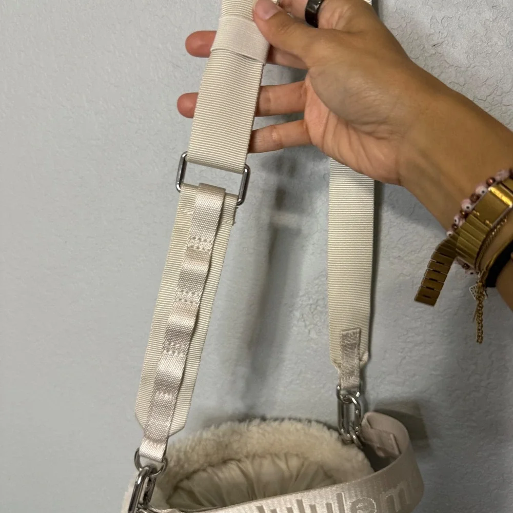 NWT Lululemon Crossbody Bucket Bag Fleece New Year Rabbit White Opal